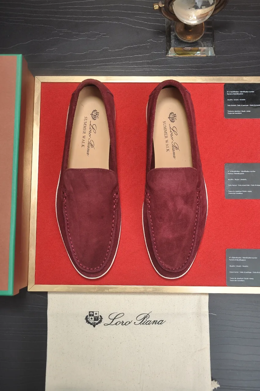 Men's shoes 💰400💶[𝐥𝐨𝐫𝐨 𝐏𝐢𝐚𝐧𝐚] [Couple model] High-end quality, affordable price, LP classic loafers, Italian treasure brand, the only brand that can match Hermès! Only after wearing it do we know that we can’t live up to our feet. Women’s code: 35-40 (customized sizes 34, 41, 42 are non-returnable) Men’s code: 38-44 (customized 45, 46, 47, 48 are non-refundable) Fabric: Customized imported cashmere Lining: Customized imported fetal cowhide Foot: Imported benzene-dyed calfskin Outsole: Exclusive original glass rubber outsole